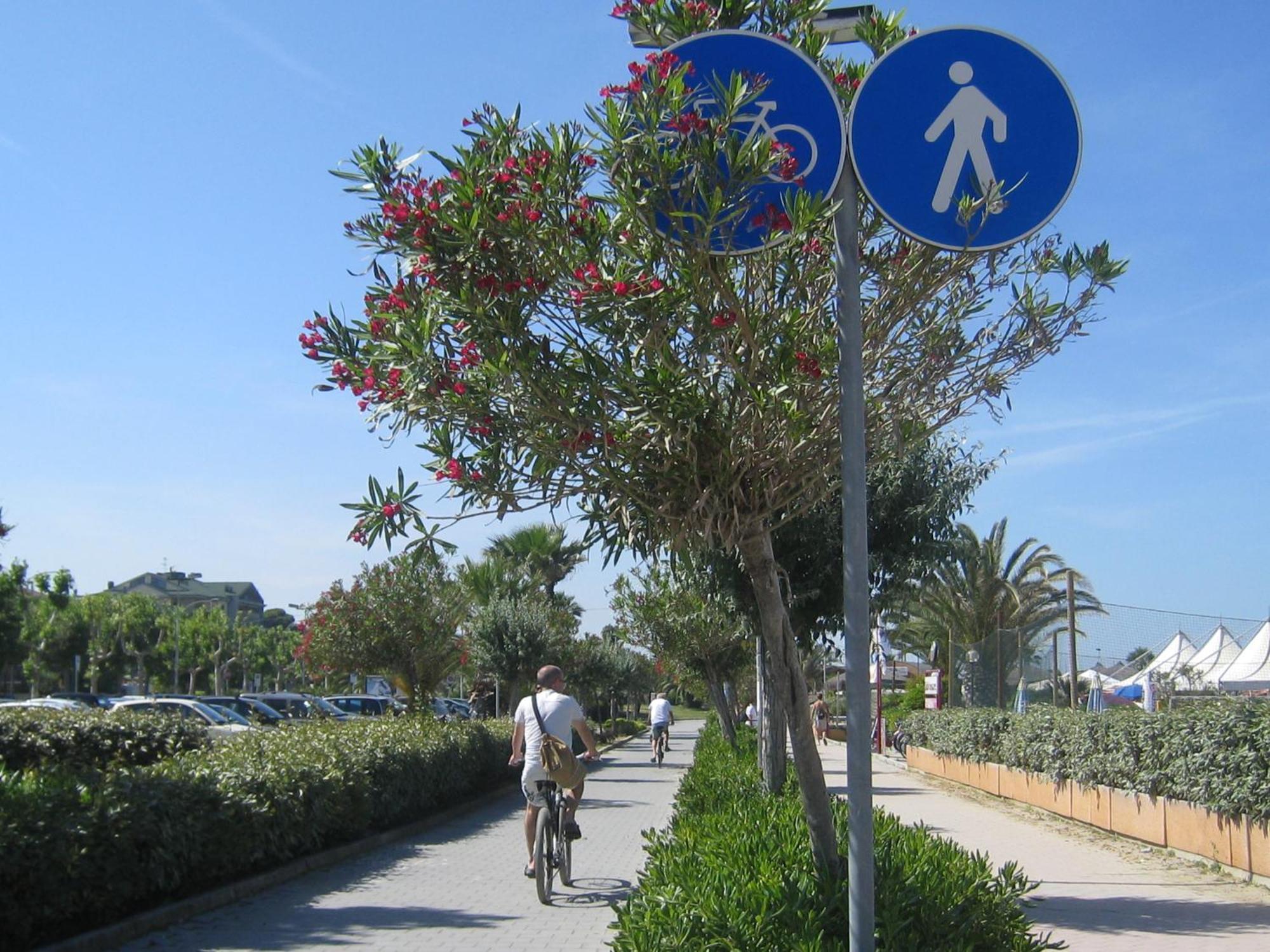 Hotel Miramare Giulianova Exterior photo